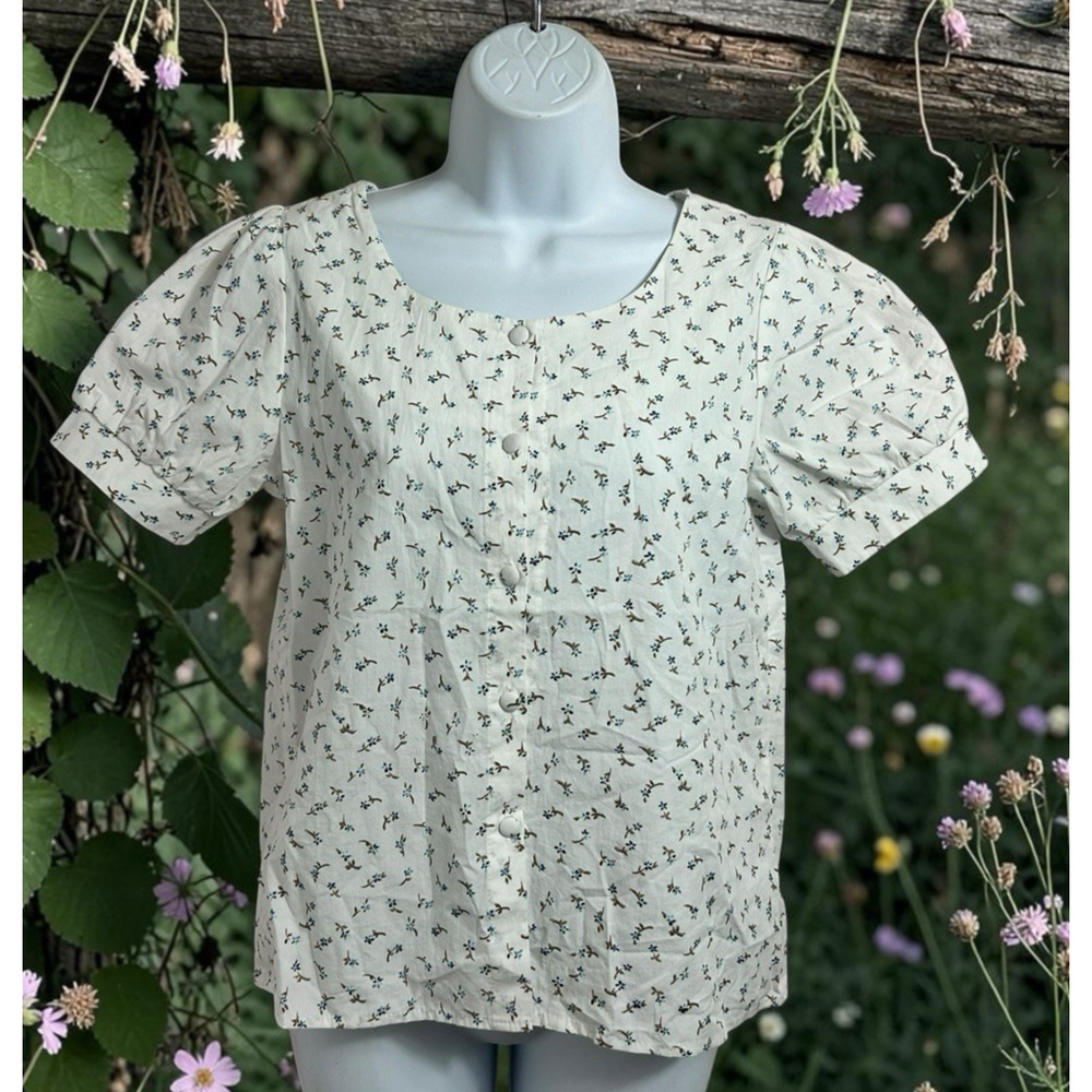 Grace & Chili Floral Button Front Shirt Sz Small Cottage Core Blouse Top